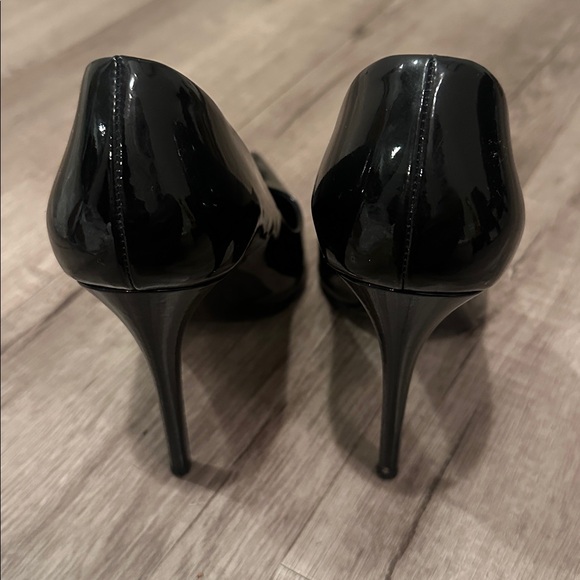 Tamara Mellon black patent leather pump - Picture 4 of 5